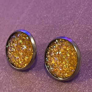 Druzy Resin Studs